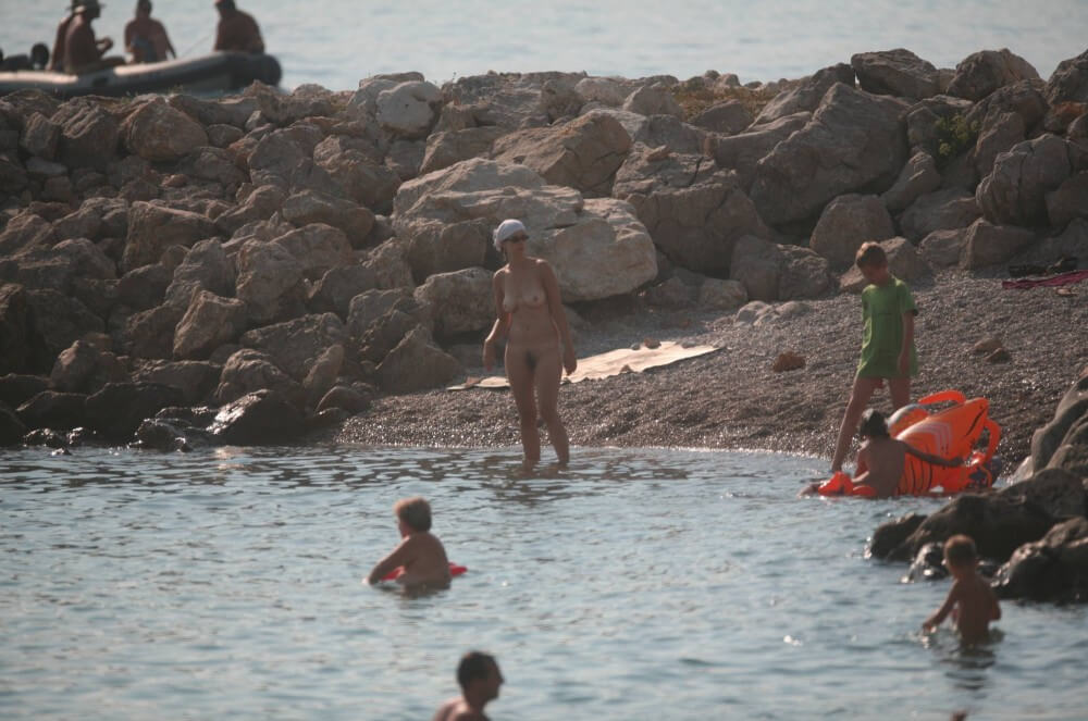 FKK cove pyramid in waters - She went out completely naked