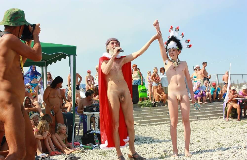 Native Headdress Dance pics - The impact of naturism on health