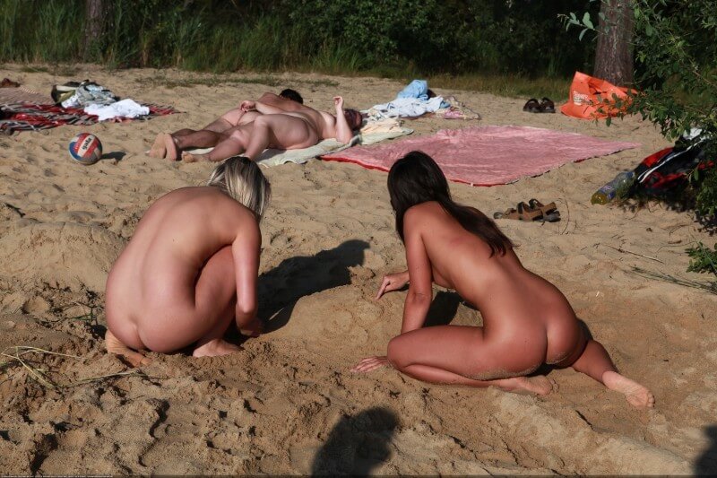 Creekside activity Big Photo gallery - I attended a nudist gathering