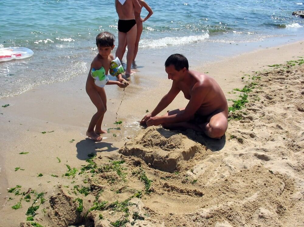 Bulgarian Sandy Paint Over - Nudism helps us understand the true meaning of freedom