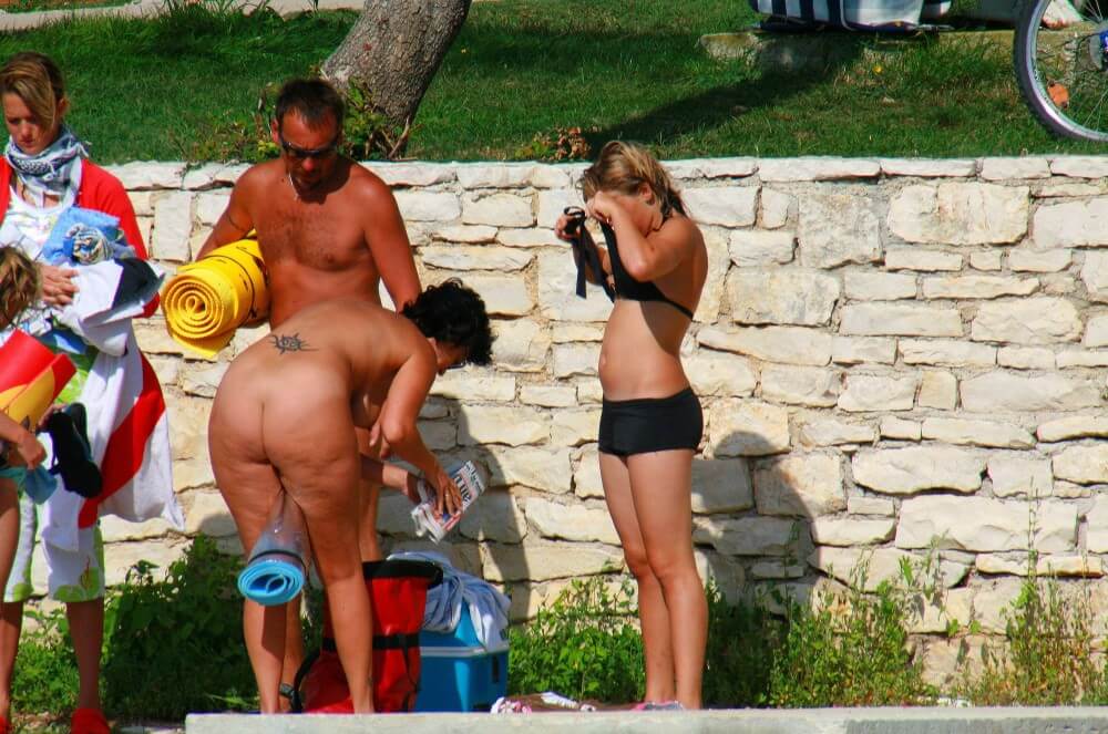 Ula FKK Sisters Day photo gallery - Nudism is based on human nature