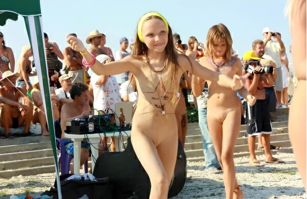 Nudist beauty contest photos - Completely naked people on planet Earth