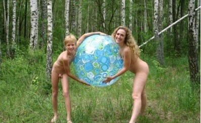 Crimea Family Sand Profile photo gallery - Freedom is an integral part of naturism