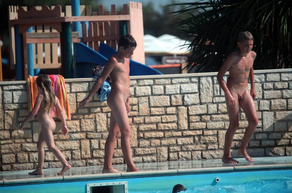 Naturist Pool Assortment photos - Beautiful family nudism