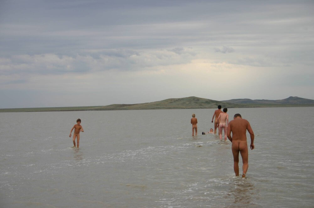Black-Sea Body Mud Shots pics - Nudist practices help foster respect for differences and individuality