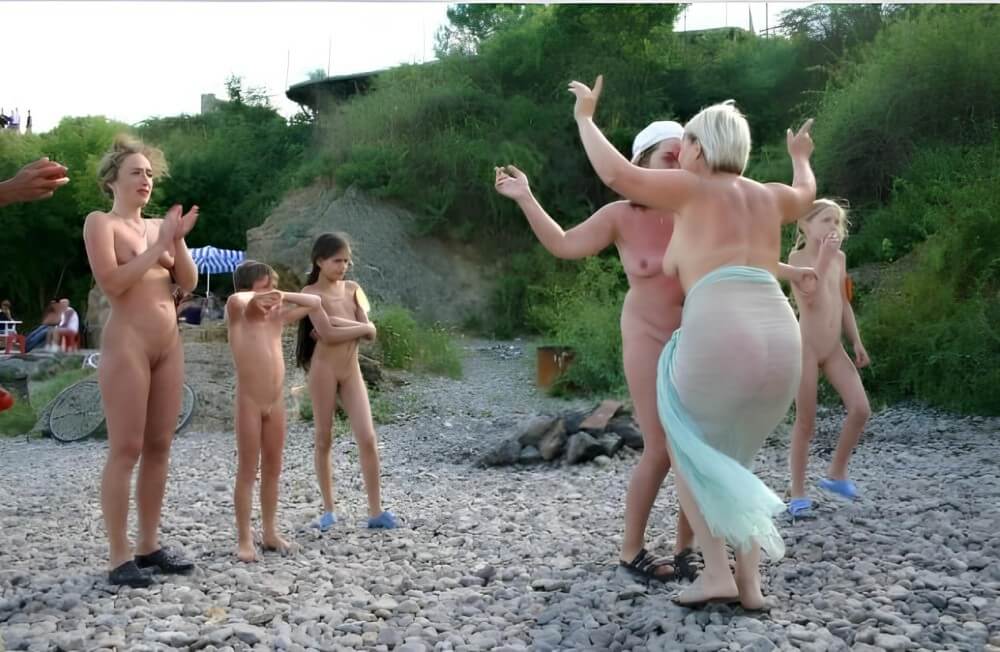 Dances on a beach pics - Family nudism in the 21st century