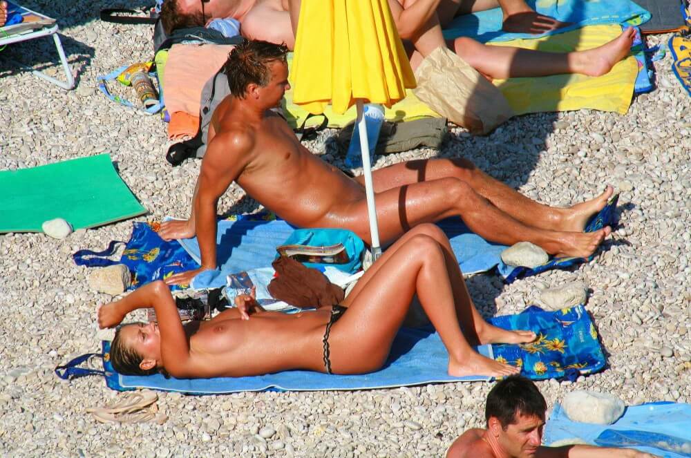 Ula FKK Bikini Couples Day pics - Visit a nudist beach