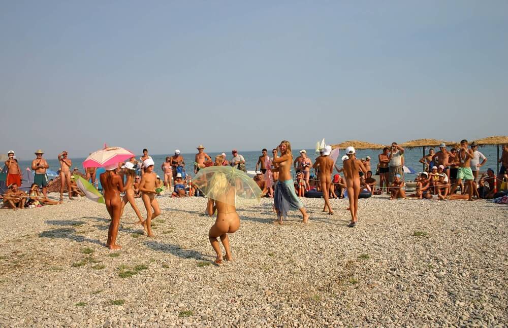 Ribbon and Umbrella Dance pics - Nudism brings joy and pleasure
