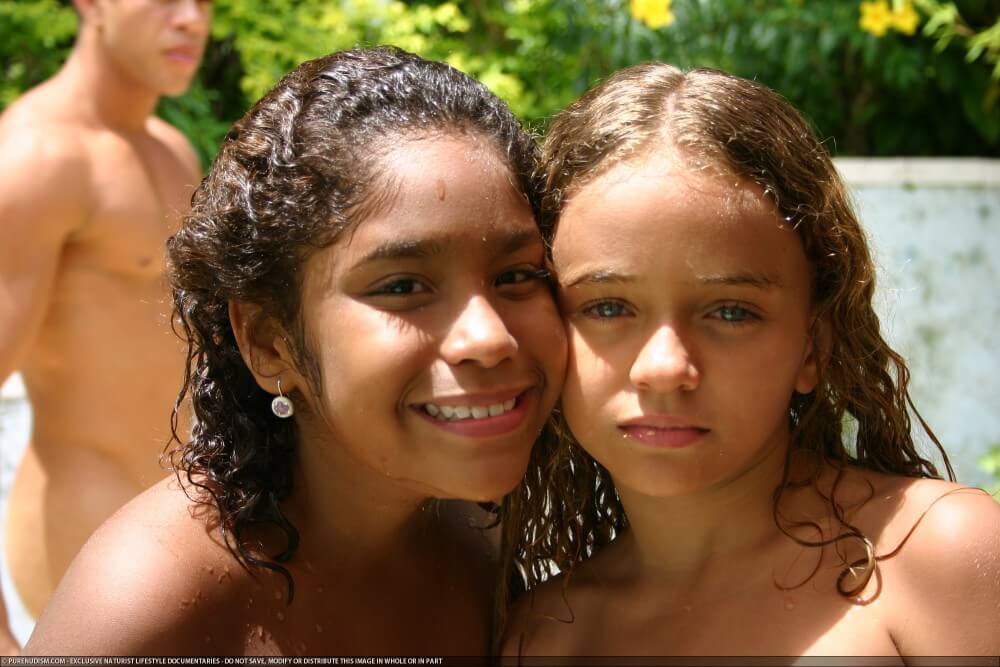 Tropical Naturism gallery - Naturism promotes openness toward the body
