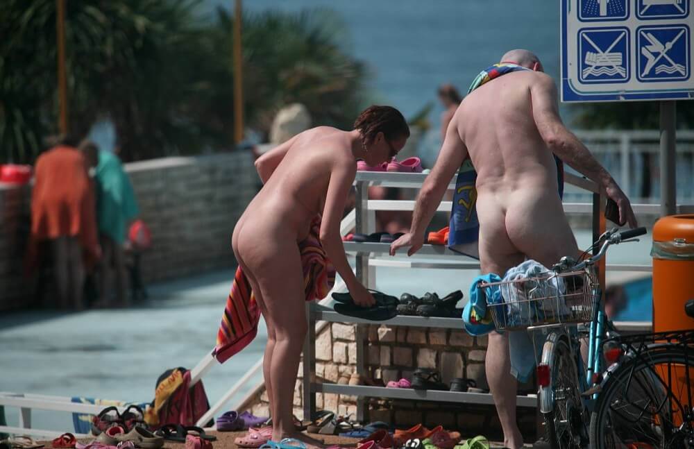 Pool Arrivals and Departures pics - Nudism is freedom without limits