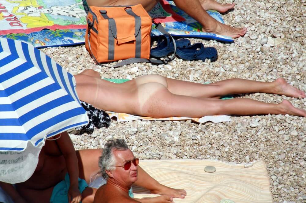 Naturists Beach Relaxation pics - Naturism is about peace and tranquility