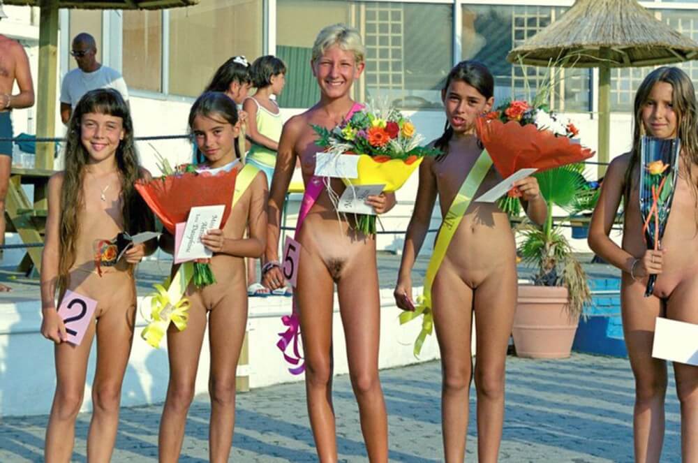 Beauty contest FR photos - What did you know about nudism