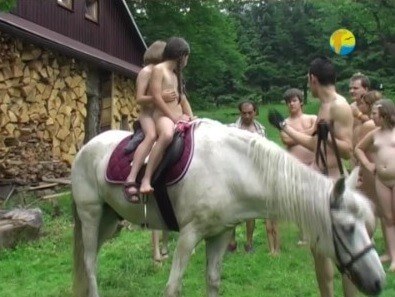 Naturist Freedom: In the Sun - Naturists respect each other and those around them
