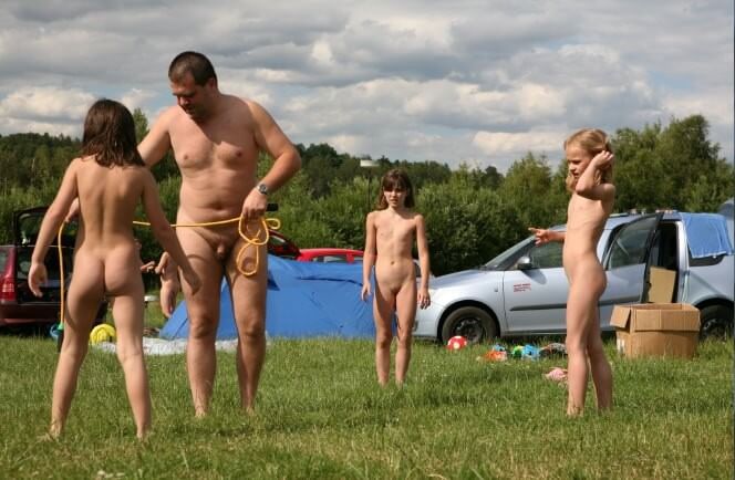Naturism photo gallery # 38 - People practice nudism to achieve harmony with nature