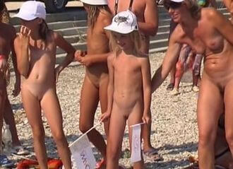 Naturist Royal Family Show video - Travel with elements of naturism