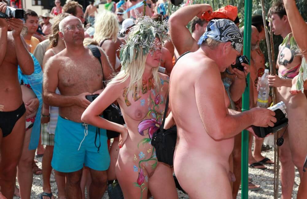 Neptune Painting Couple pics - Nudity is a part of life without shame