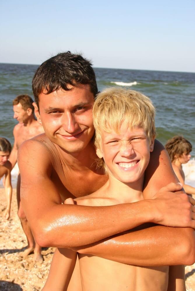 Naturist Group Pictures - Mutual respect as an important part of the naturist community