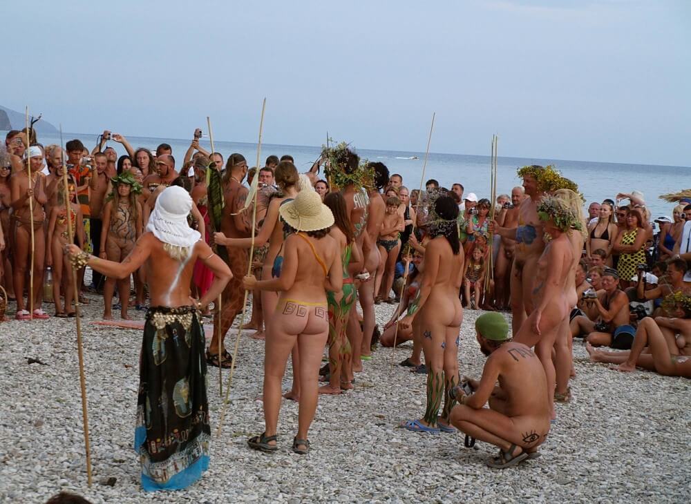 Naturist Party Mega Bash pics - A person without clothes is closer to nature