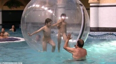 Aquatic Park Zone 1 - Nudism promotes happiness and well-being